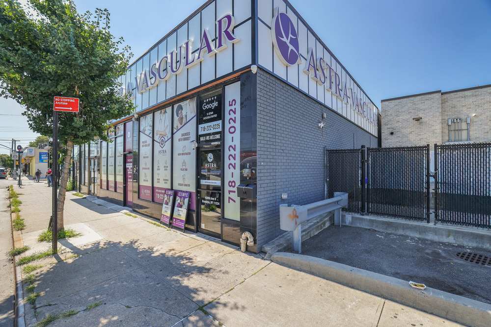 Brooklyn Knee Pain Clinic Exterior