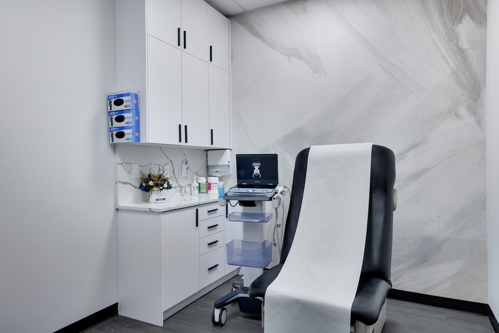 Brooklyn Knee Pain Clinic Workspace