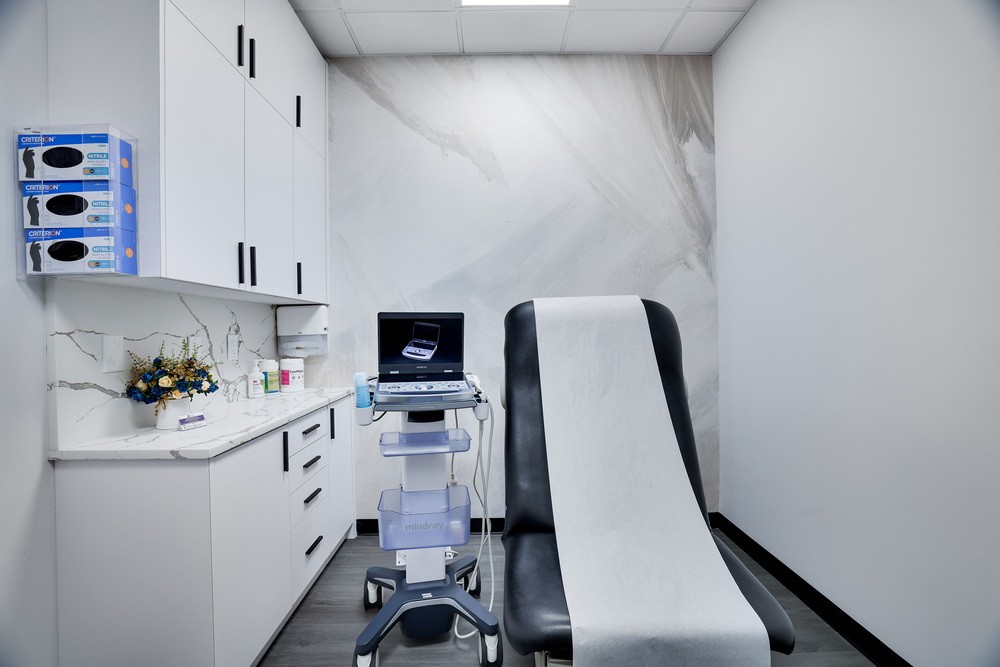 Examination Room in Brooklyn Knee Pain Center