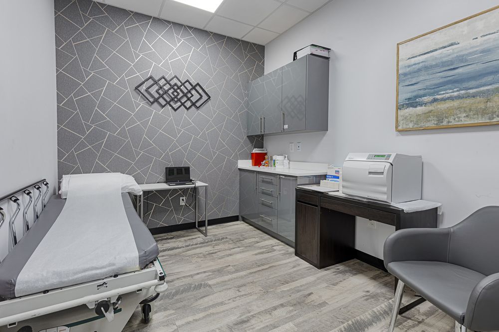 Post surgical exam room at Astra knee pain clinic in Astroia Queens